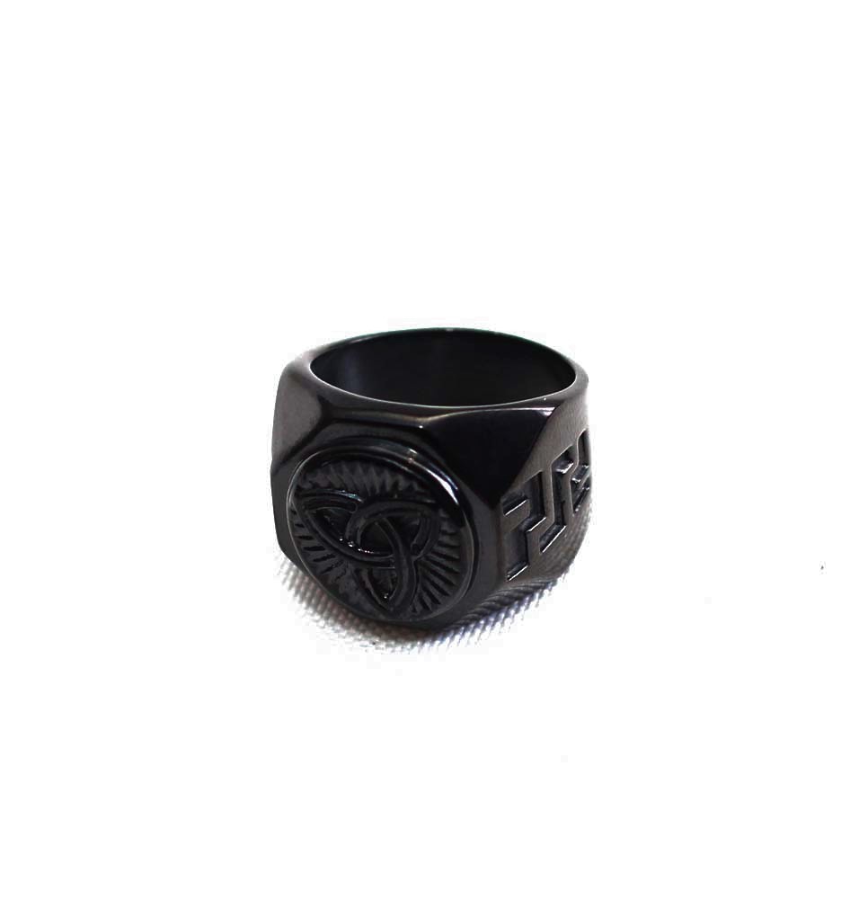 Globe Black Ring