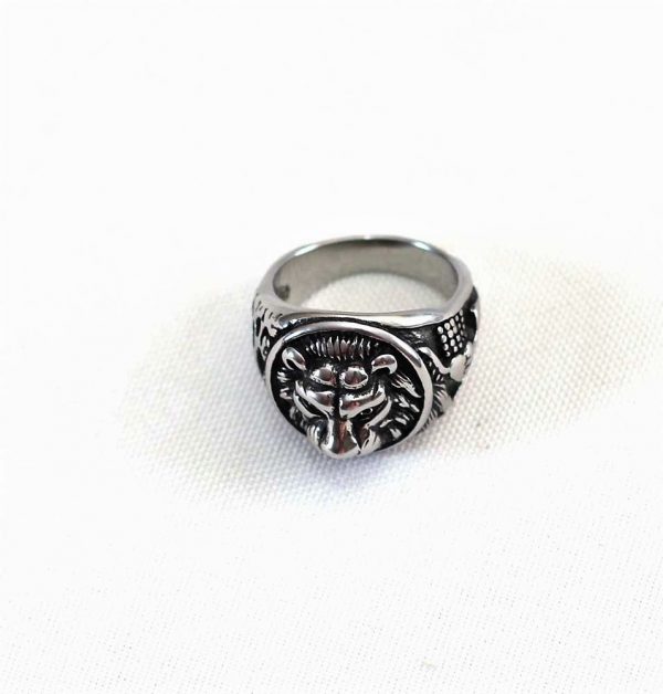 Silver Lion Head Insignia Ring - Image 3